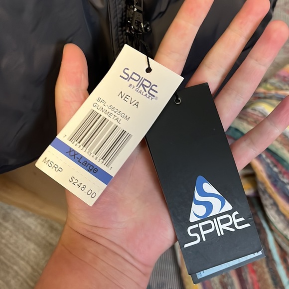 NEW WITH TAGS Spire long ski/snowboarding jacket! - Picture 3 of 9